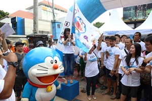 100 Peserta Doremon Funwalk Bernostalgia Dengan Doraemon