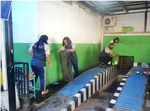 Wujudkan Lingkungan Bersih Samsat Kota Bekasi Lakukan Kerja Bakti