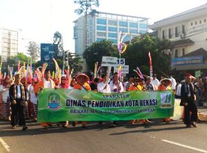 Pawai Budaya Nusantara Meriahkan HUT Kota Bekasi