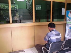 Pelayanan di Kantor Kelurahan Medan Satria Kosong Melompong